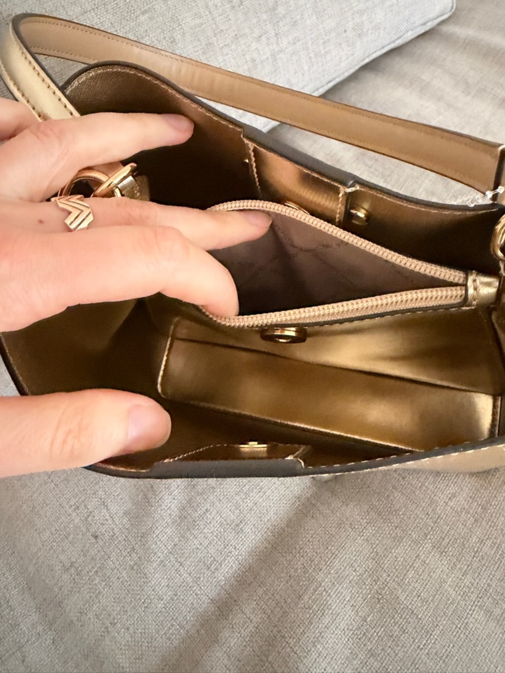 Michael Kors Gold Saffiano Leather Shoulder Bag Pratt - Picture 7 of 9